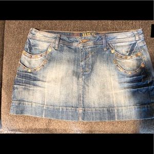 Women’s jean skirt